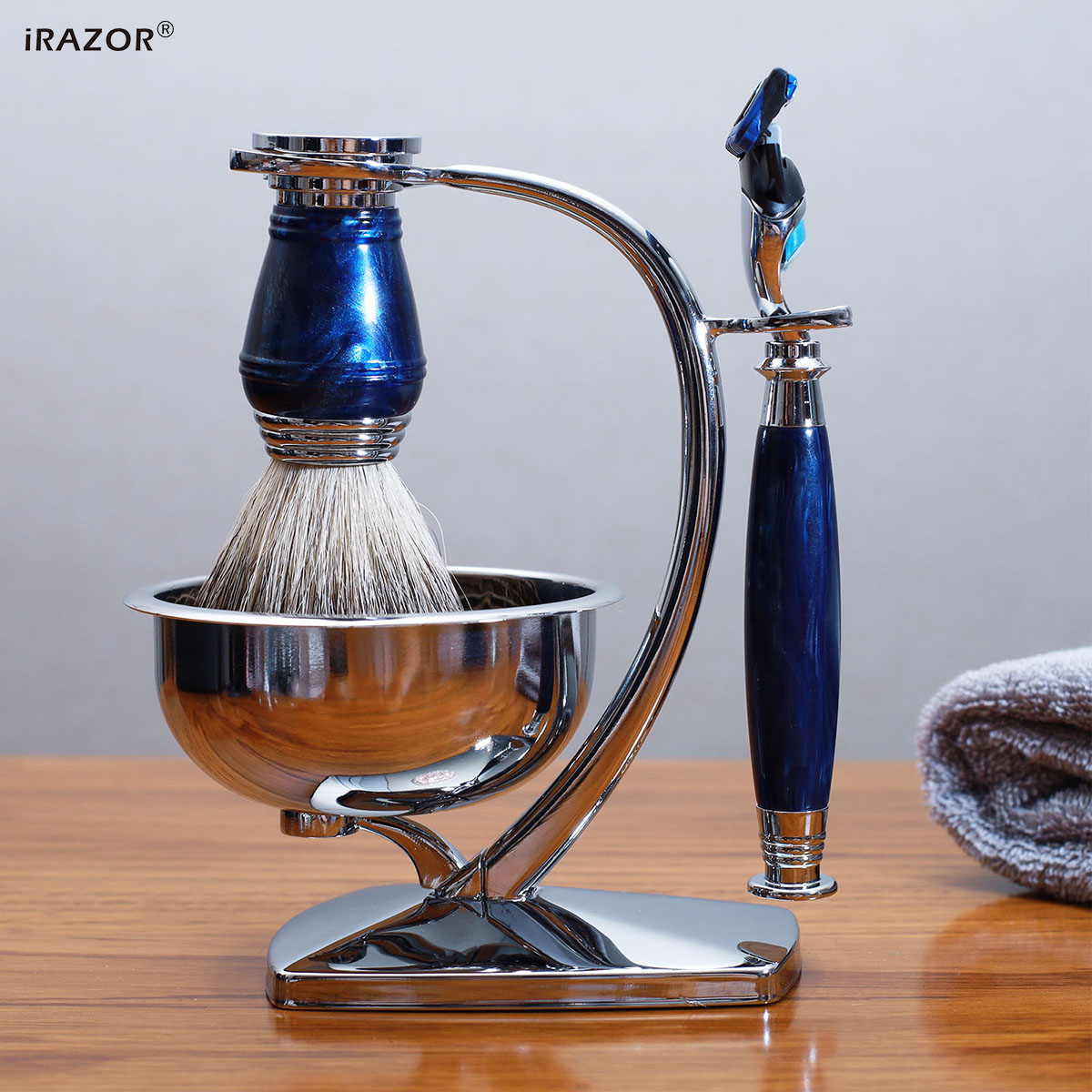 iRAZOR Royal Blue - Kit da Bar - Mens Grooming Kit Gift Set recensione e prezzo
